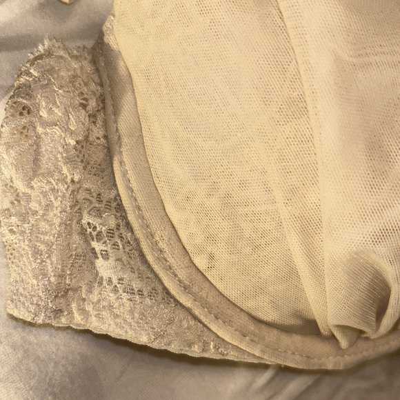 CLOSET CLEAR OUT DAY! Aimer Feel Japanese Bra Sz XS. DISCONTINUED - Picture 5 of 12